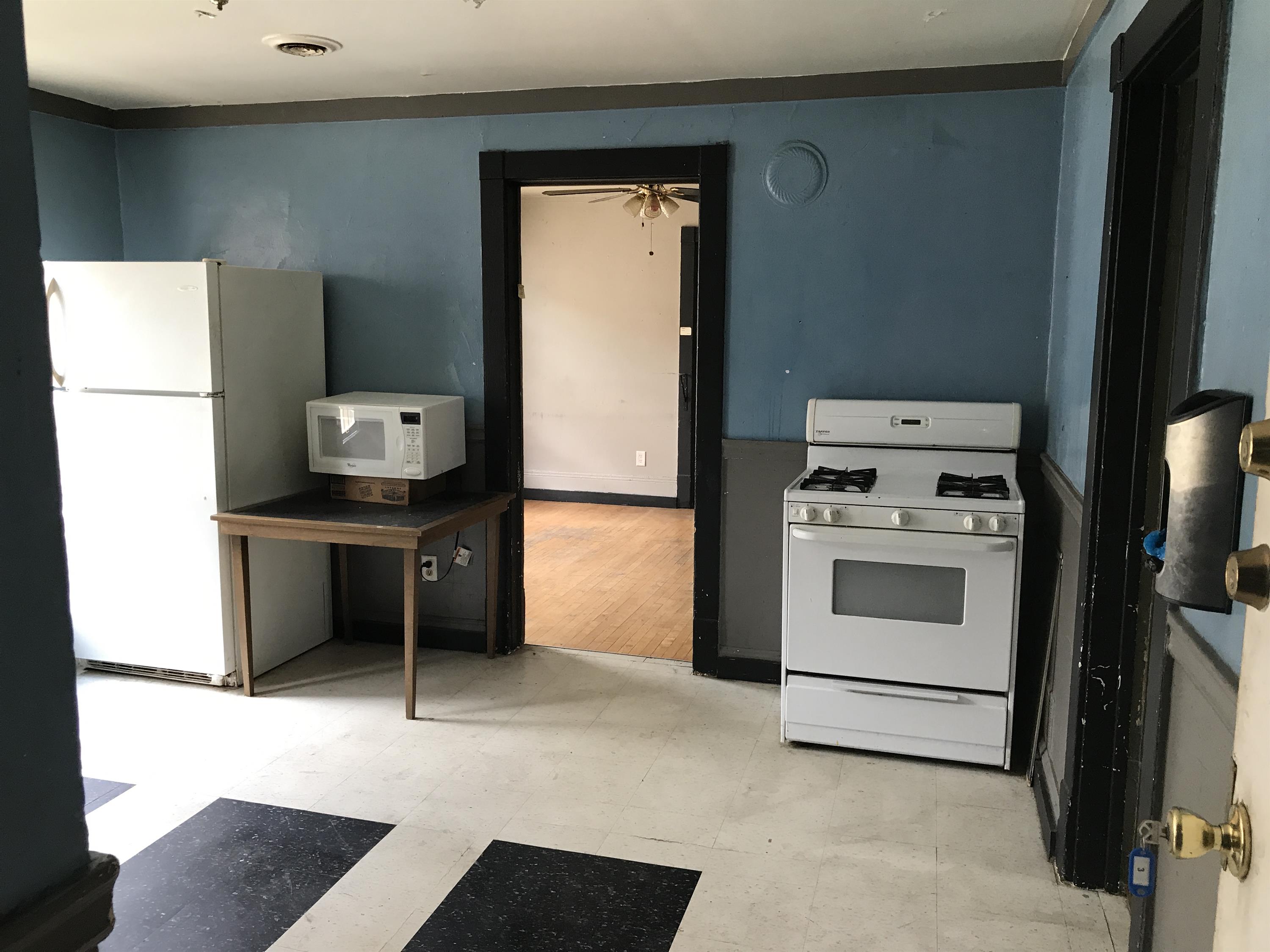 2464 N Bremen St - 3