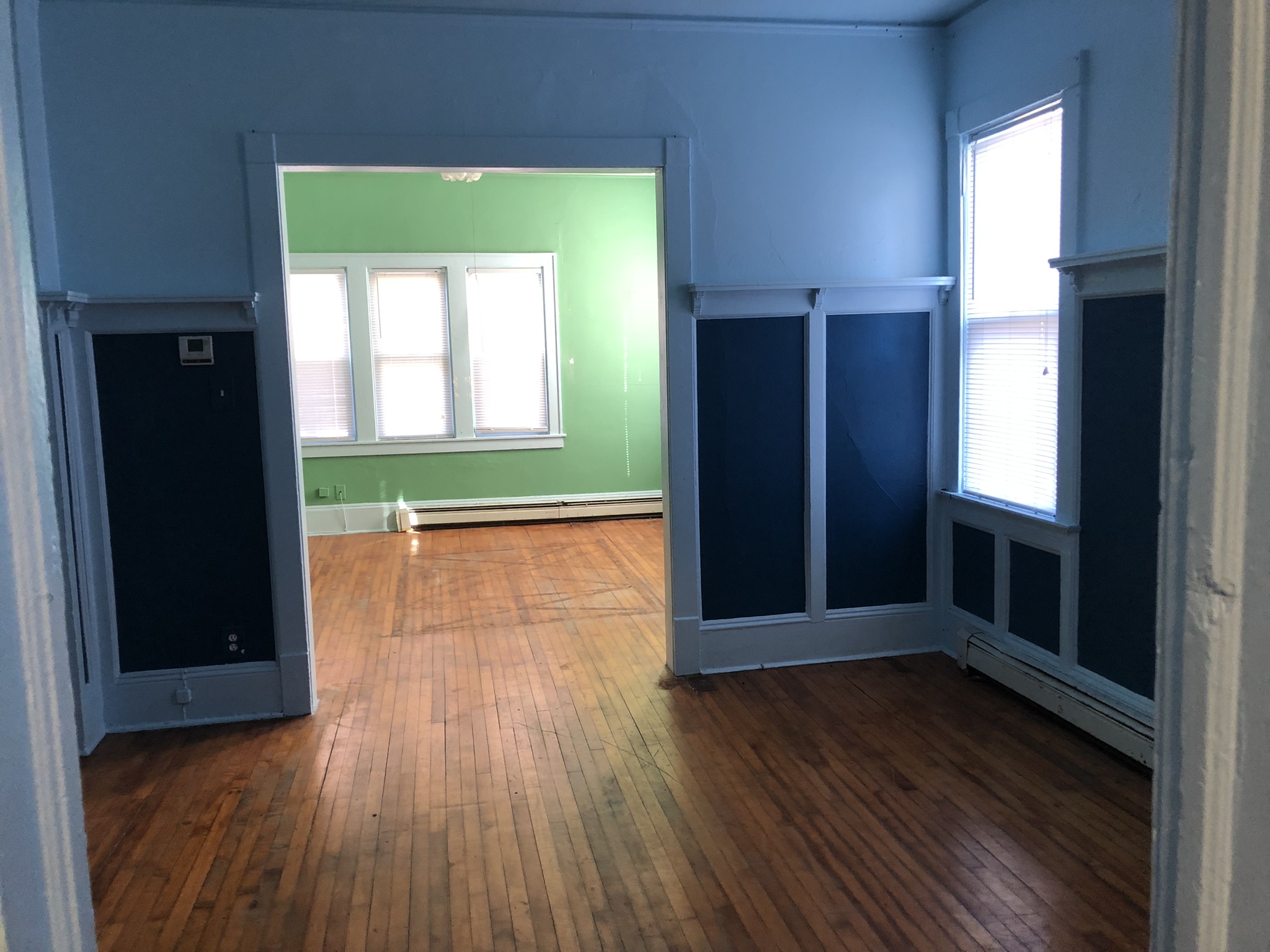 2464 N Bremen St - 2